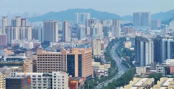 福建南安 一条“黄金通道”带动乡镇投资超400亿元